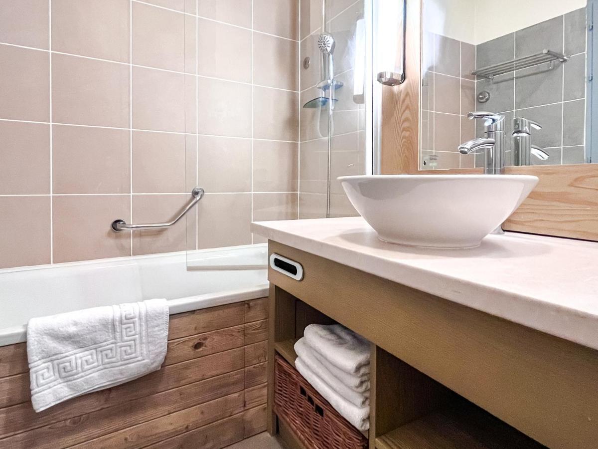 South Facing 2-Bed Apartment With Fireplace, Terrasses Deos Флен Экстерьер фото